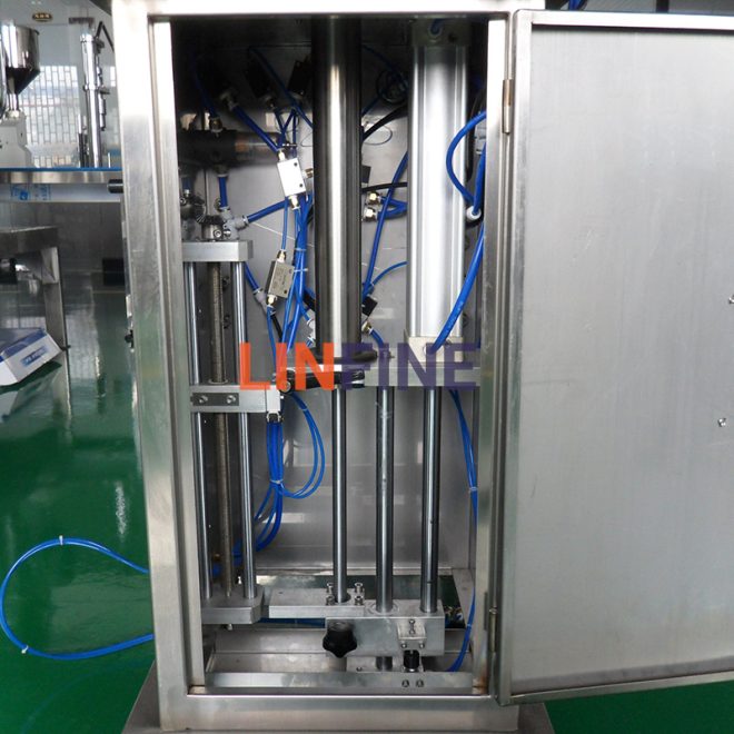 Semi Automatic Bottle Filling Machine